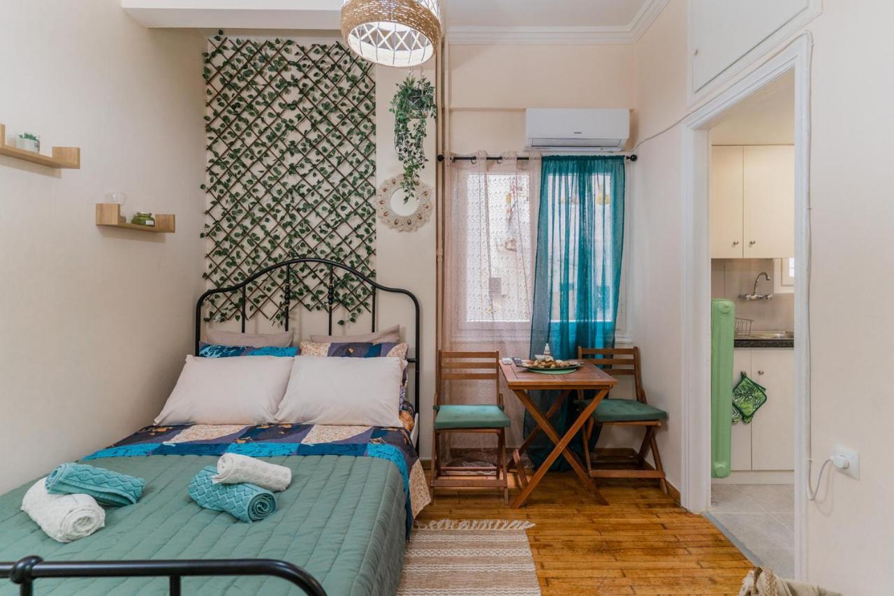 Green Boho Apartment Athena Bagian luar foto