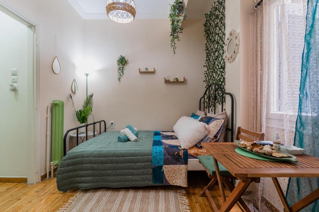 Green Boho Apartment Athena Bagian luar foto