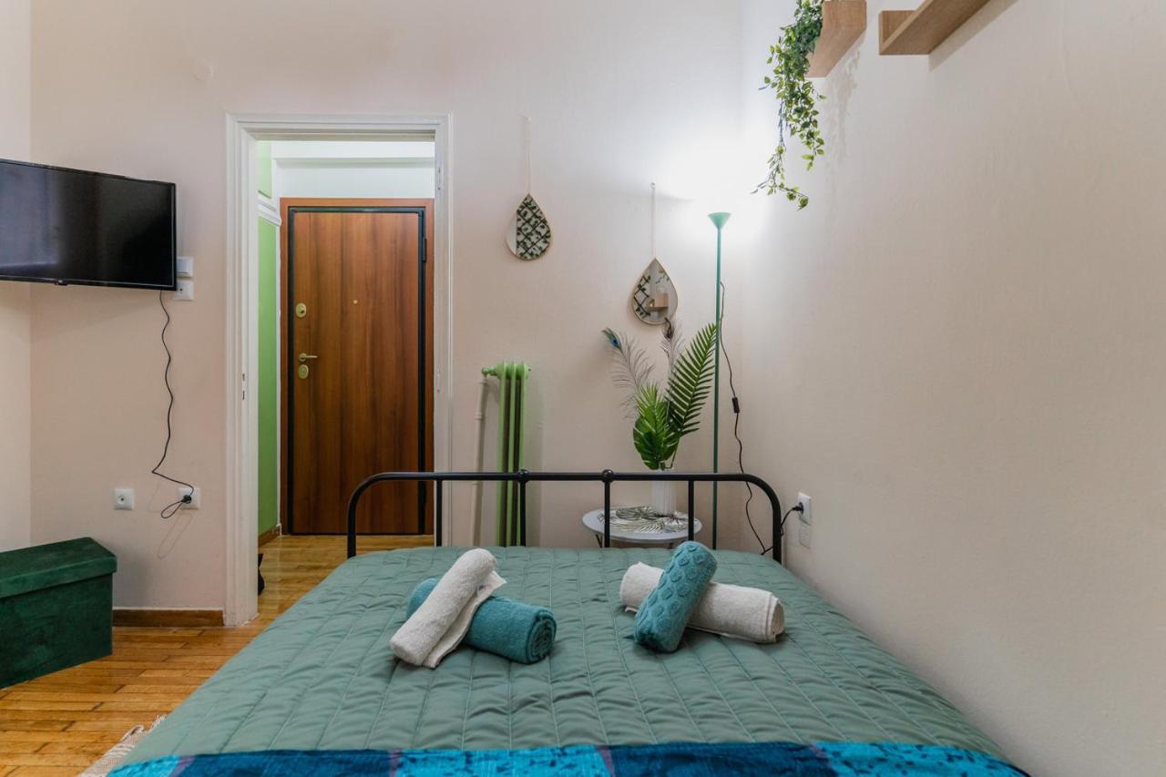 Green Boho Apartment Athena Bagian luar foto